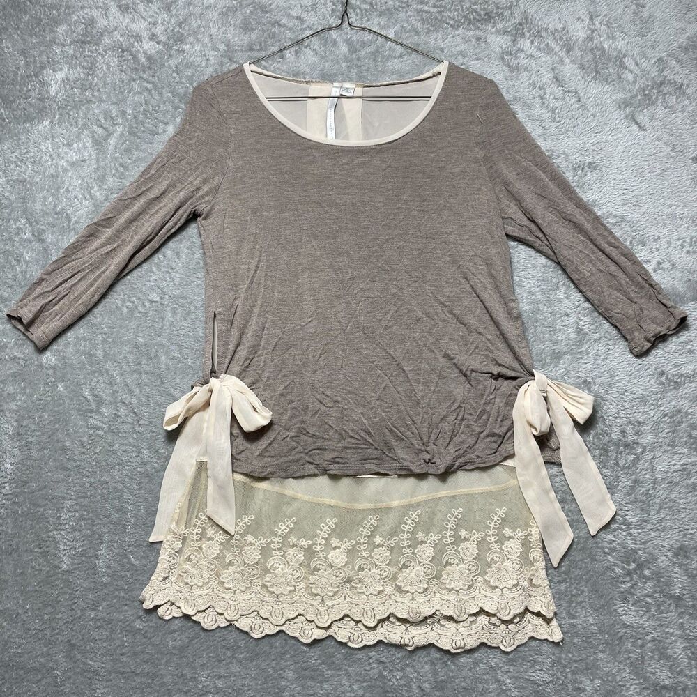 LC Lauren Conrad Shirt Women's XS Gray Layered T-Shirt Romantic Lace Lagenlook